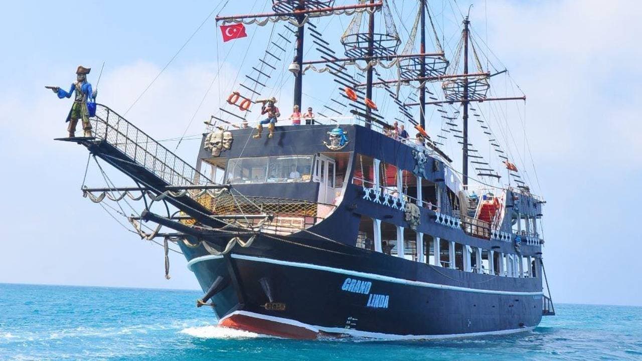 Pirate Boat Tour with Linda in Side & Manavgat