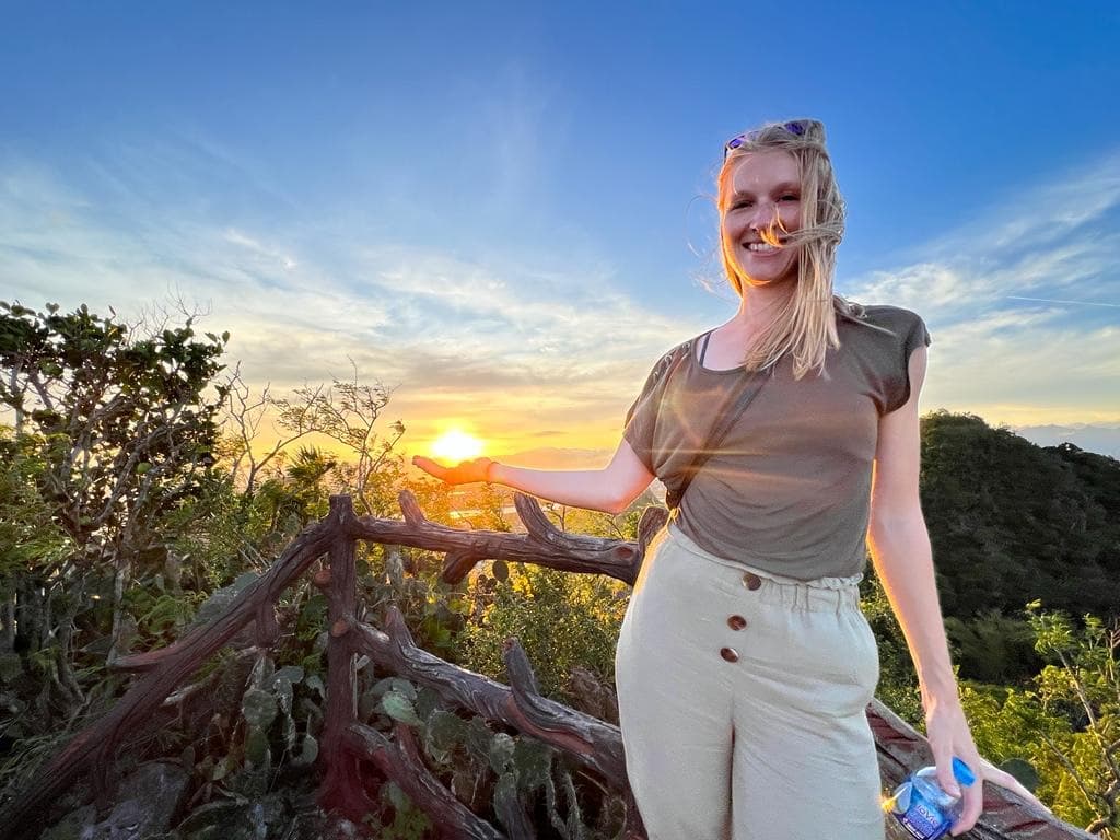 VON DA NANG/HOI AN – MARMORBERGE – AFFENBERG – AM-PHU-HÖHLE – SONNENUNTERGANGSTOUR
